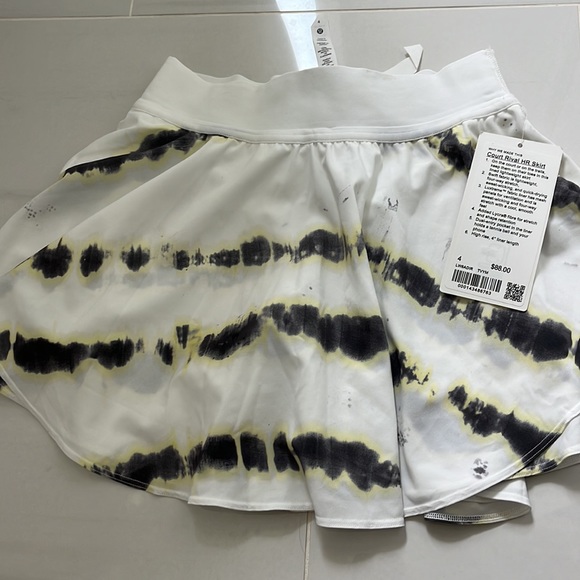 NWT Lululemon Court Rival HR Transverse Skirt long size 4 Design for running. - Picture 6 of 7
